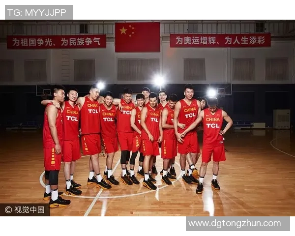 中国男篮红队迎战韩国队全力争胜展现实力与团队精神